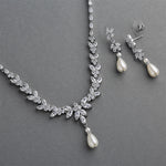 Load image into Gallery viewer, Teardrop Pearl Necklace &amp; Earring Set
