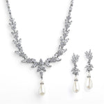 Load image into Gallery viewer, Teardrop Pearl Necklace &amp; Earring Set
