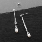 Load image into Gallery viewer, Vintage Freshwater Pearl Earrings
